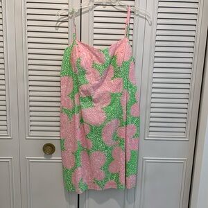Lilly Pulitzer McCallum dress in
Limeaid Cheat
Ya. size 12.